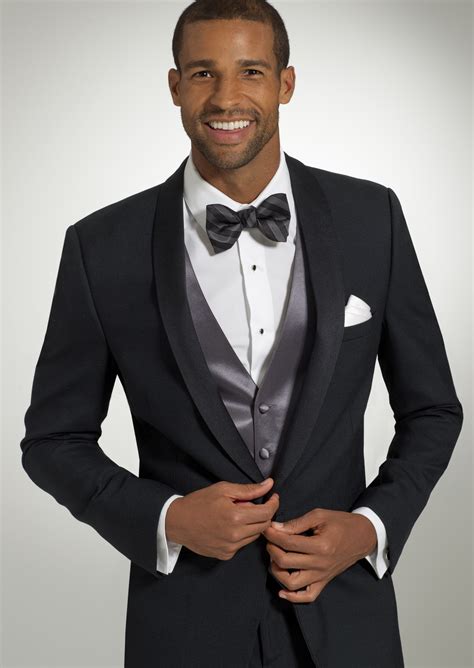 Best Online Suit & Tuxedo Rental for Men 